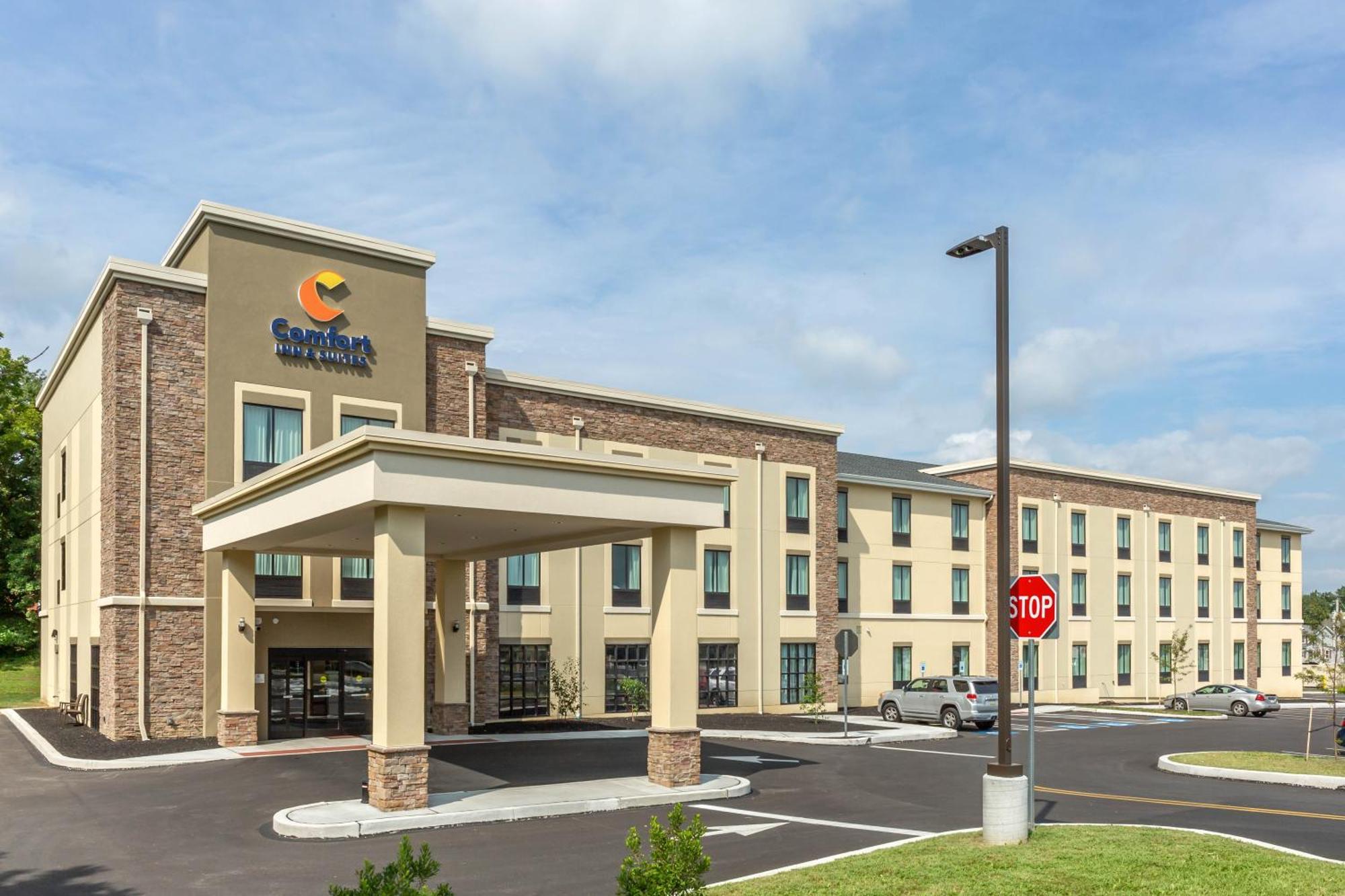 Comfort Inn & Suites Gap Amish Country Exterior foto