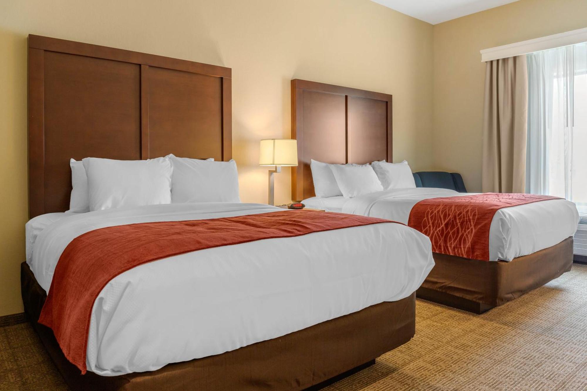 Comfort Inn & Suites Gap Amish Country Exterior foto